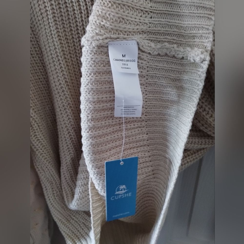Cupshe Cable Knit Crew Neck Sweater NWT Size M - Picture 3 of 6